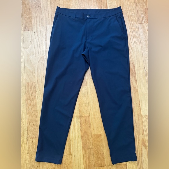 Lululemon Men’s ABC Slim-Fit Trouser 32" *Warpstreme
True Navy Blue
Size 34 - Picture 2 of 15